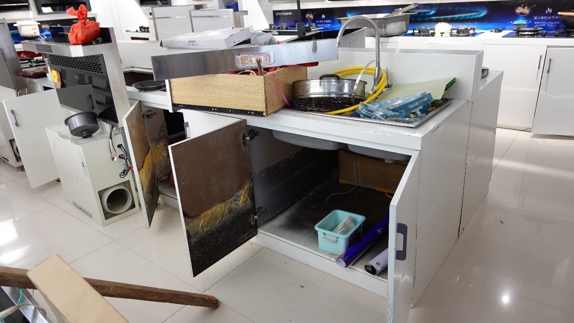 關懷，一路同行丨浙江板川電器特別行動小隊馳援臺風災區合作伙伴，開展災后重建工作